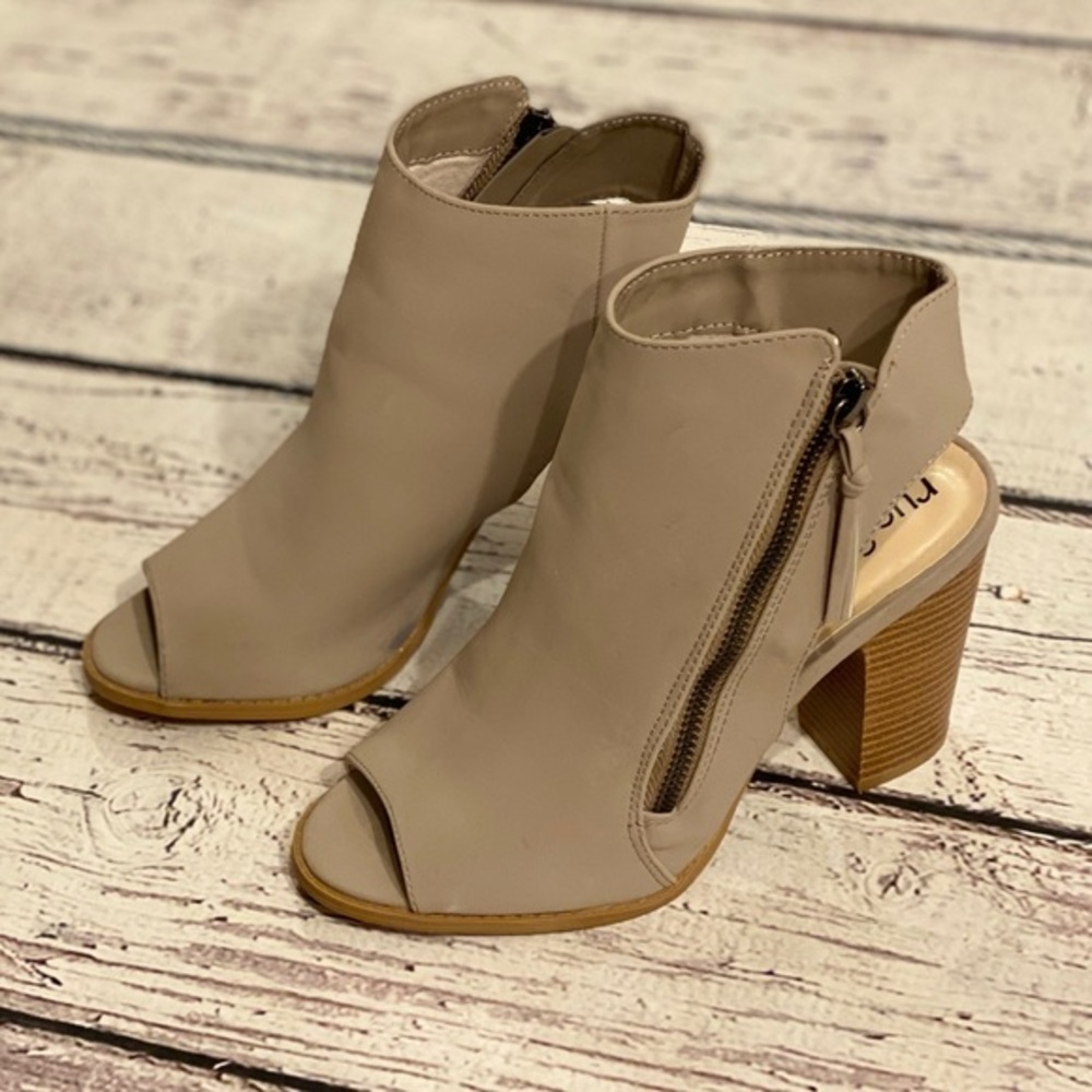 RUE 21 peep toe booties